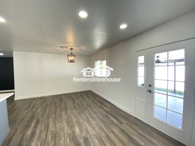 Building Photo - 3027 N 21st St