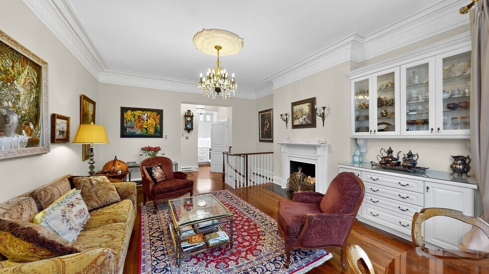 Building Photo - 461 Beacon St