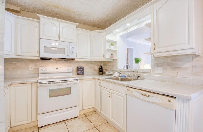 Building Photo - 5213 97th Way N