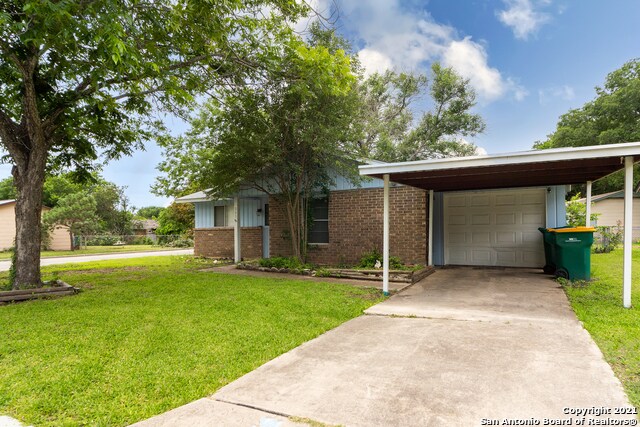 Building Photo - 209 Brenda Dr