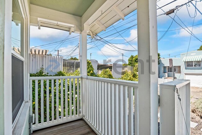 Building Photo - 3226 Star Ave