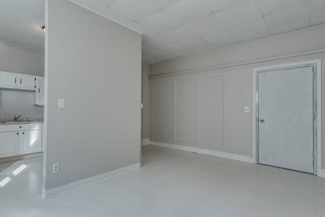 Building Photo - 441 N Potomac St