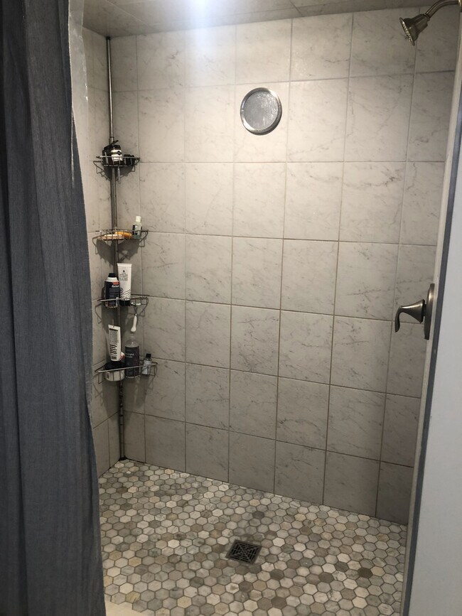 Building Photo - 4057 Penn Ave