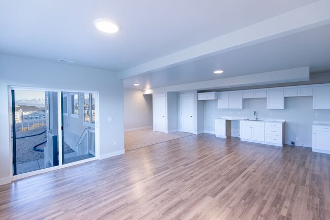 Building Photo - 1476 W Russo Dr