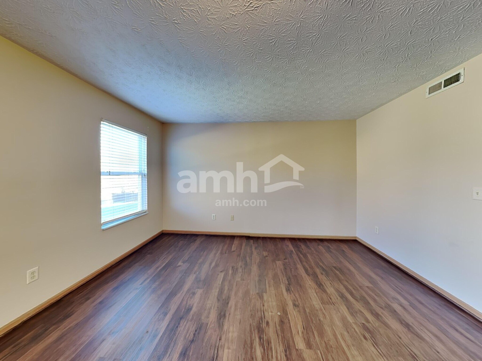 Building Photo - 2572 Edencreek Ln