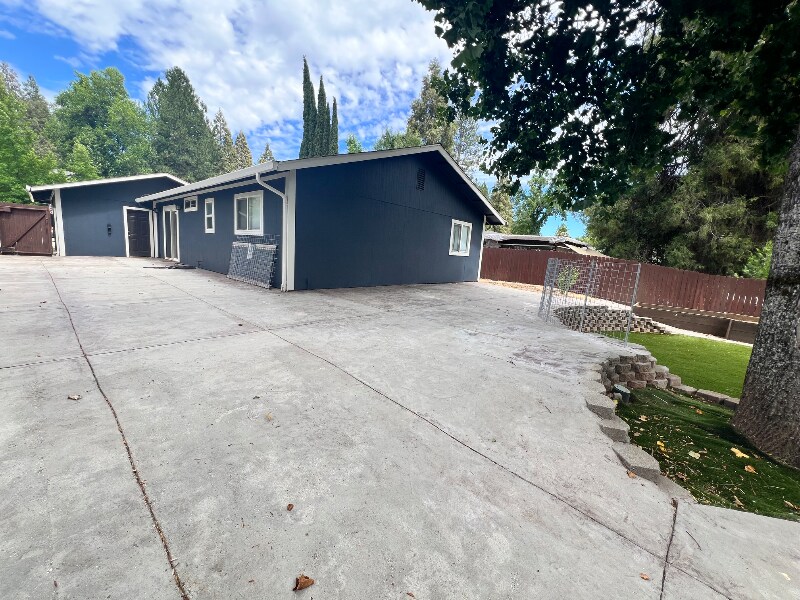 Building Photo - 600 Packard Dr