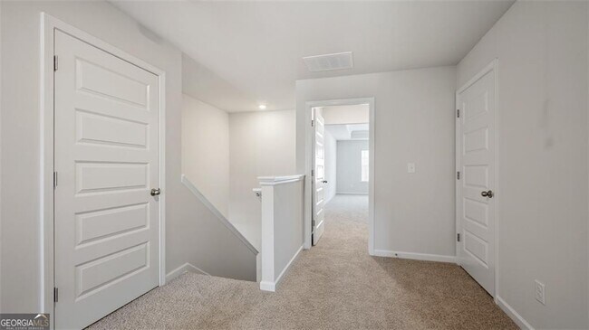 Building Photo - 1404 Gray Br Dr
