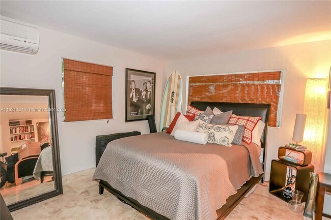 Building Photo - 1700 SW 14th Ave