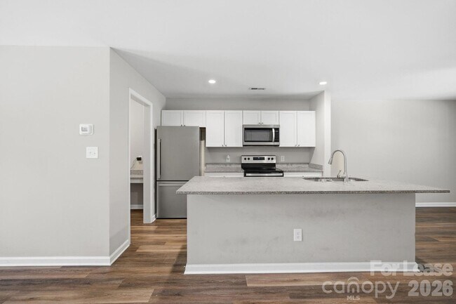 Building Photo - 1361 Ontario Dr
