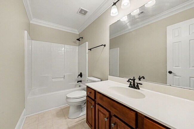 Building Photo - 10403 Persimmon Creek Dr