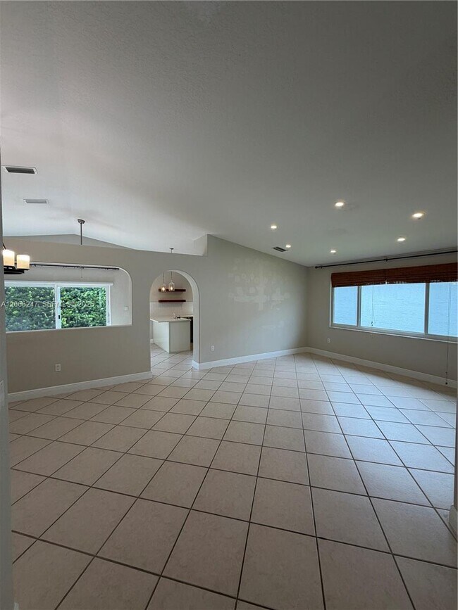 Building Photo - 14525 NW 88th Ave