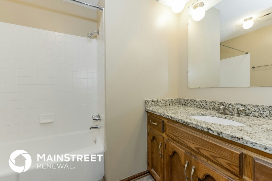 Building Photo - 7403 E 132 Terrace