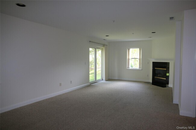 Building Photo - 140 Winding Ridge Rd