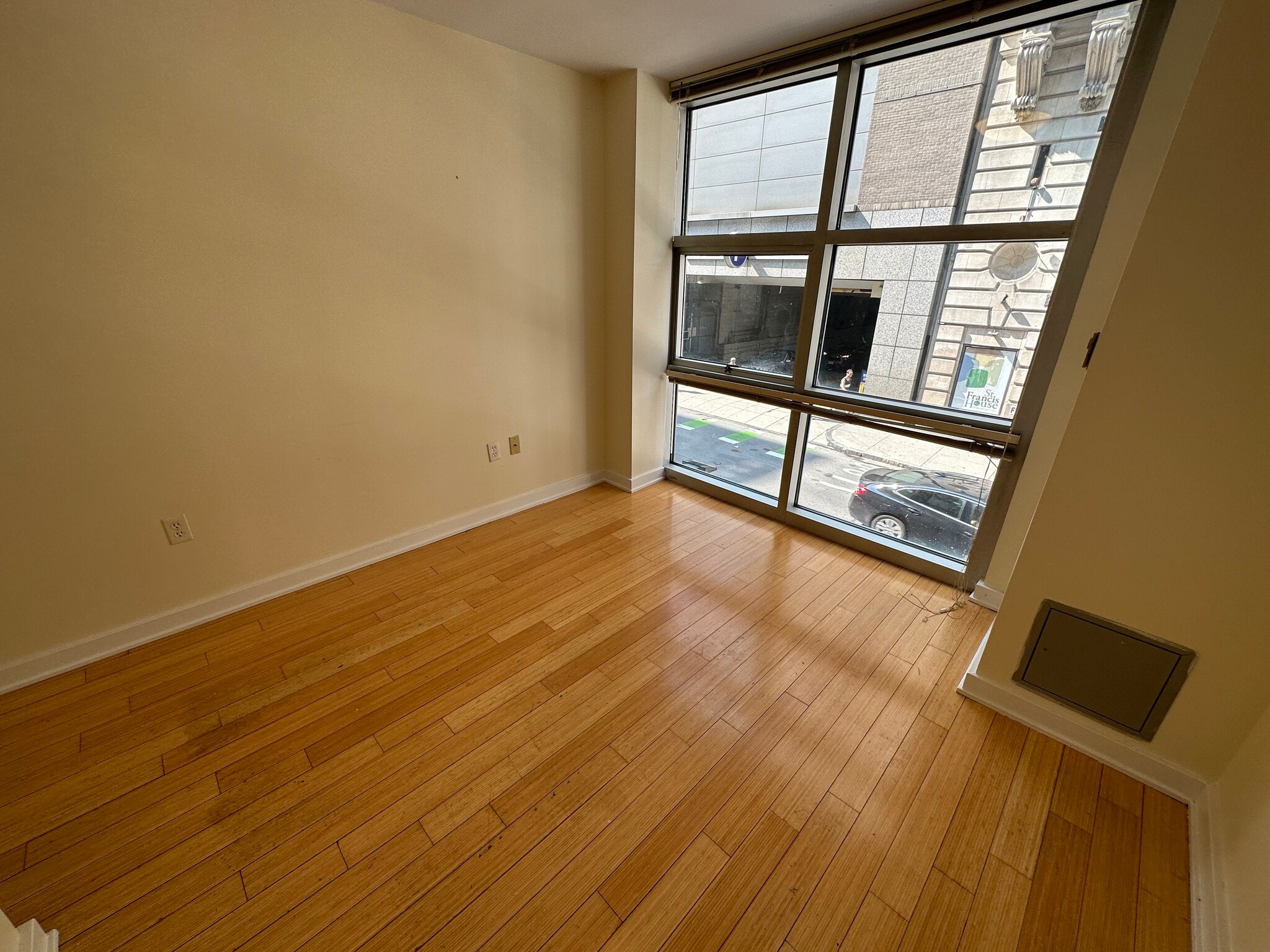 Building Photo - 5 Boylston Pl