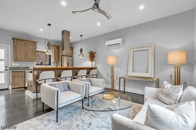 Building Photo - 10 McCready's Alley