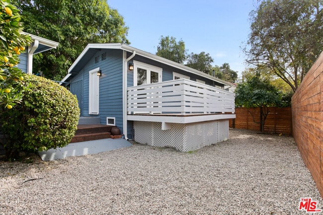 Building Photo - 6217 Poppy Peak Dr