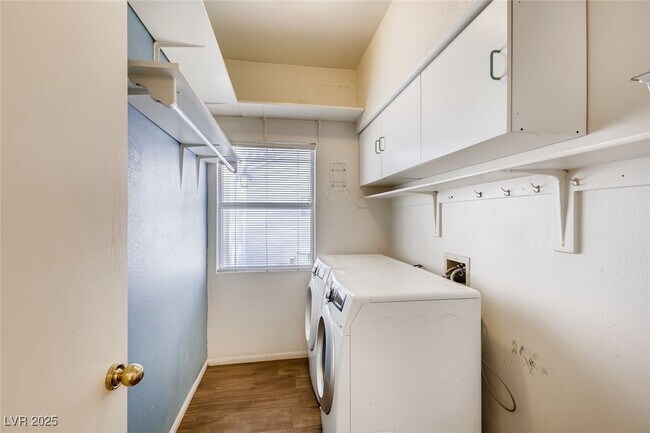 Building Photo - 1129 Galangate Ave