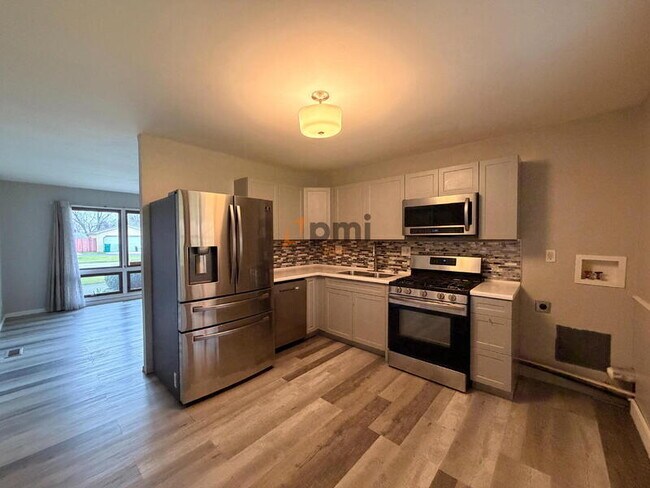 Building Photo - 3661 W 80th Ave