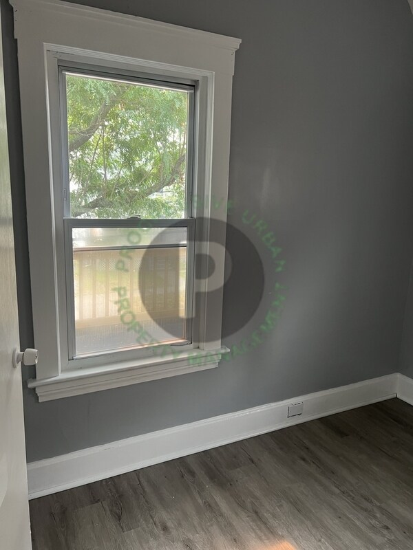 Building Photo - 3586 W 47th St