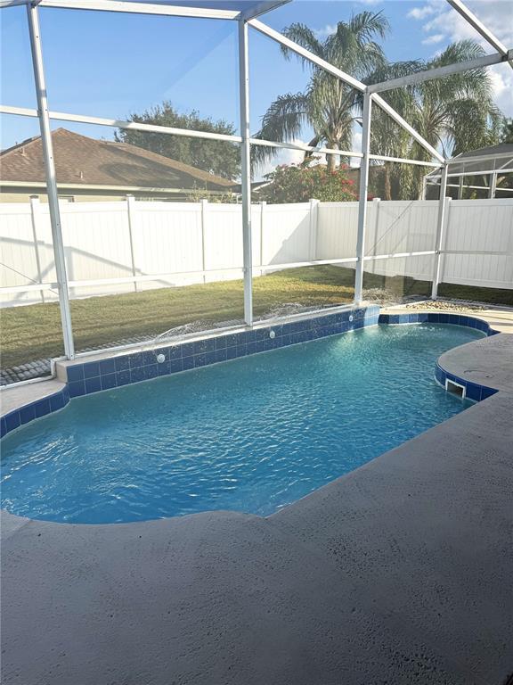 Building Photo - 304 Crisan Ct