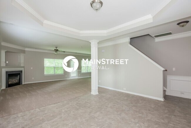 Building Photo - 3 Bedroom Pet-Friendly Home in Charlotte, NC with Main Street Renewal