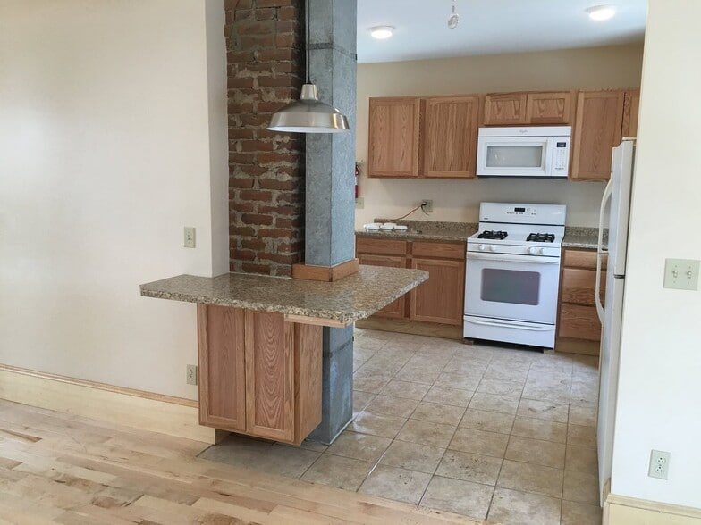Kitchen - 64 Greene St