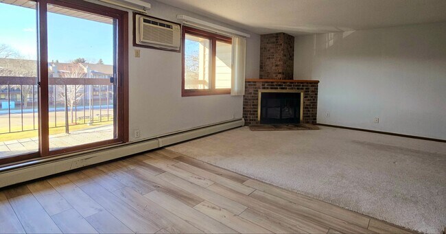 Building Photo - 4350 Trenton Ln N