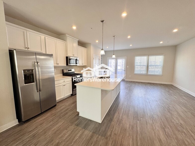 Building Photo - 6242 Islington St