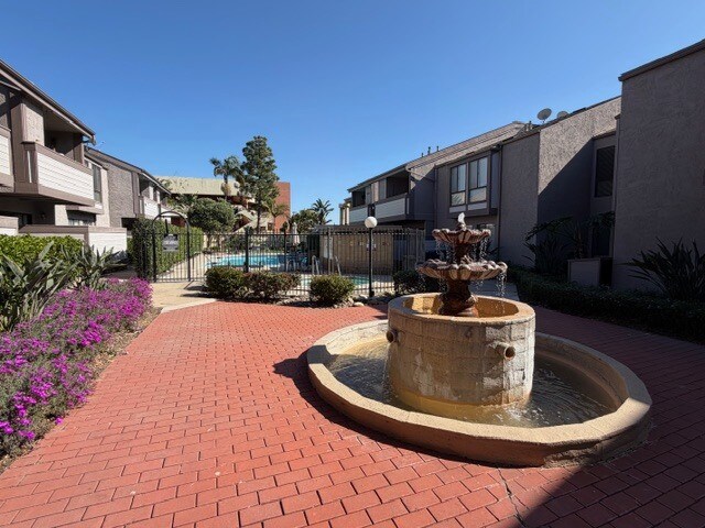 Building Photo - 9120 Gramercy Dr