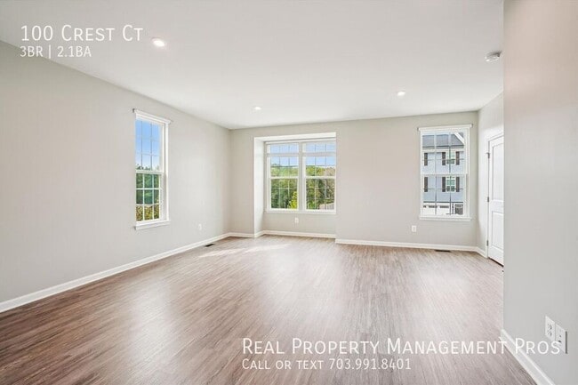 Building Photo - 100 Crest Ct
