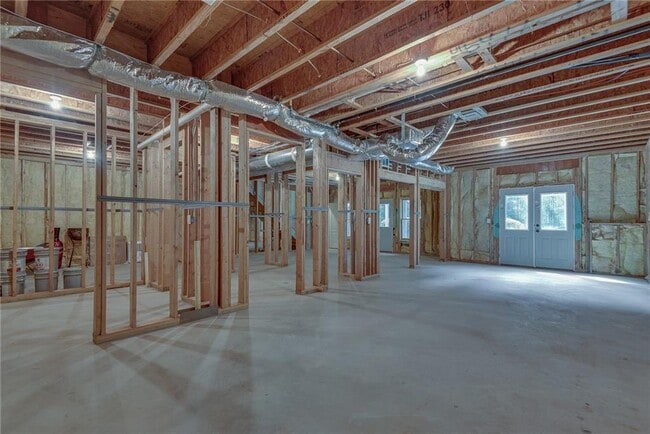 Building Photo - 3924 Sweat Creek Run NE
