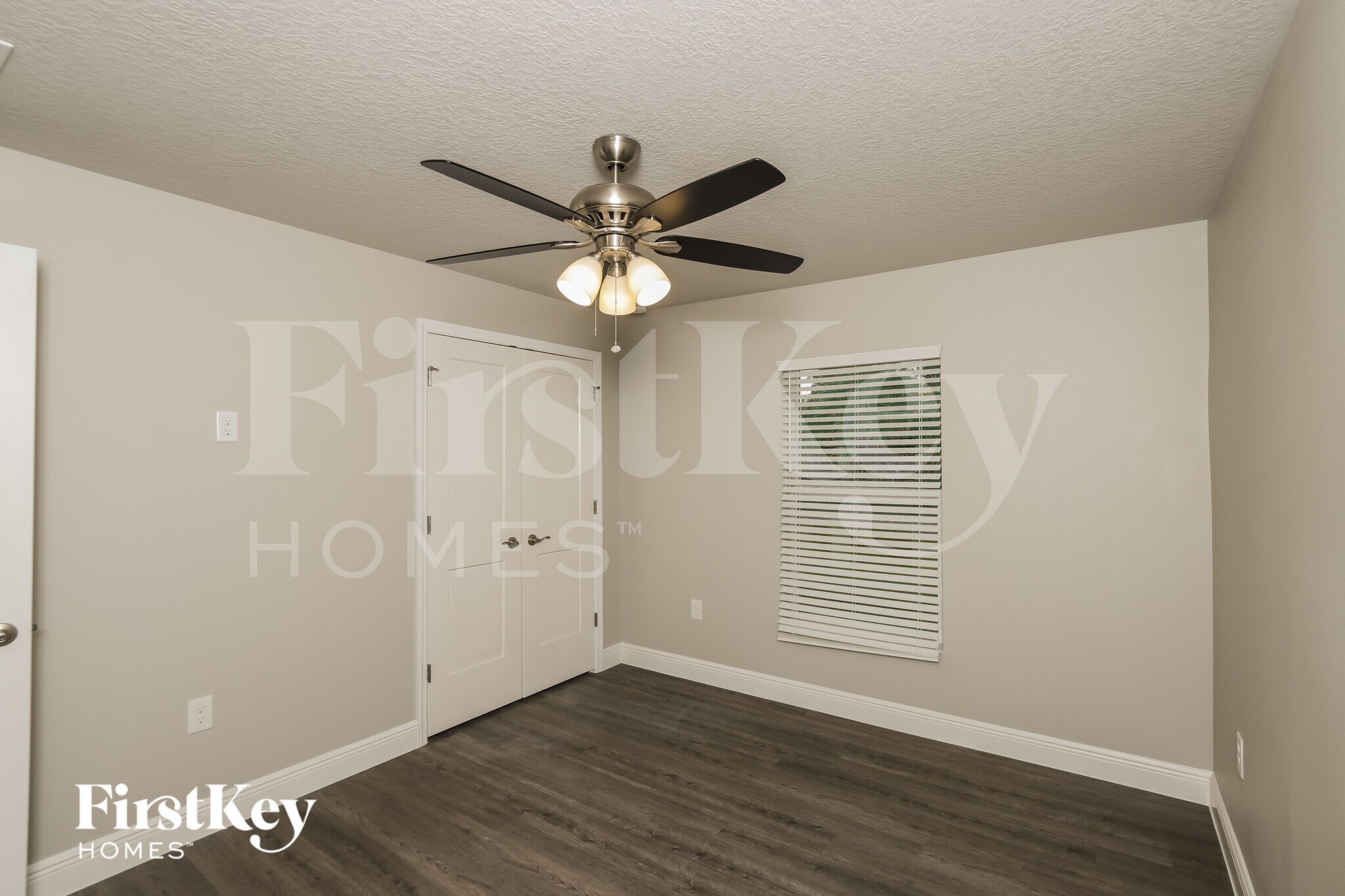 Building Photo - 298 Ontario St NW