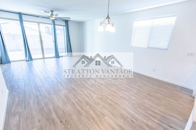 Building Photo - 13413 W Tether Trail