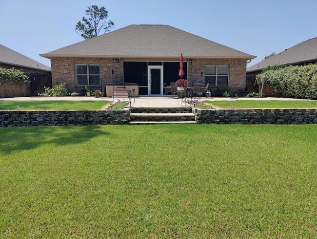 Building Photo - 270 Whispering Lake Dr