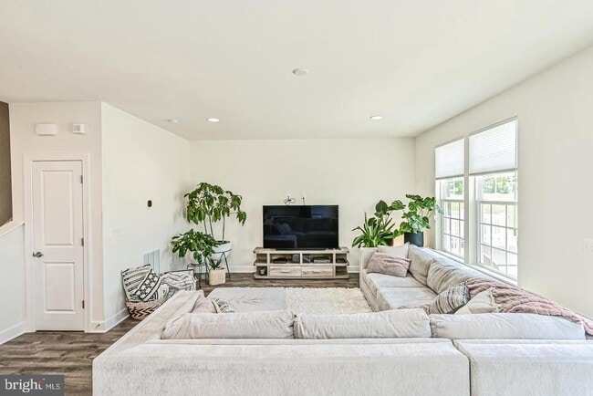 Building Photo - 13821 Litespeed Way