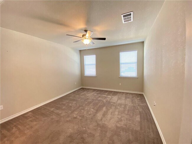 Building Photo - 5904 Daly Dr