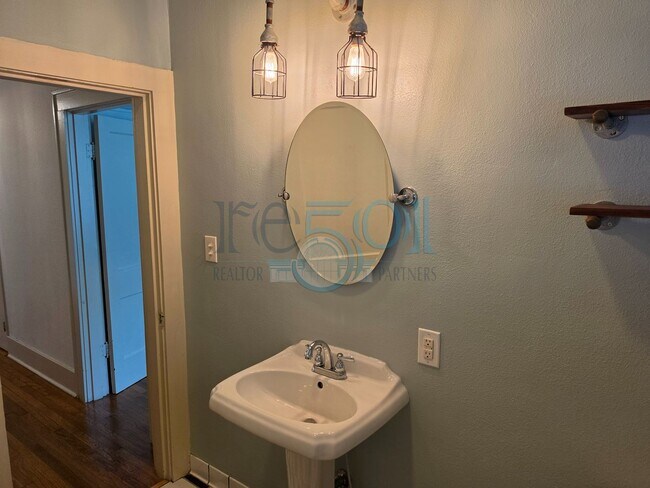 Building Photo - Charming 3BR Home in the Heart of Historic Argenta