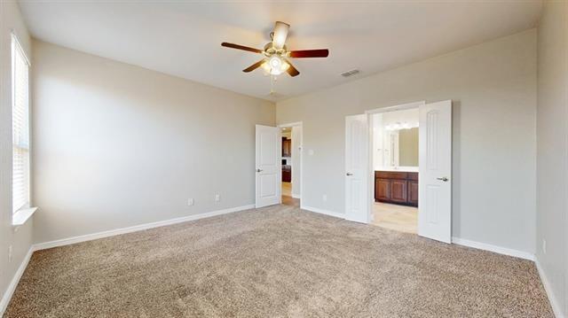 Building Photo - 1000 Meadow Scape Dr