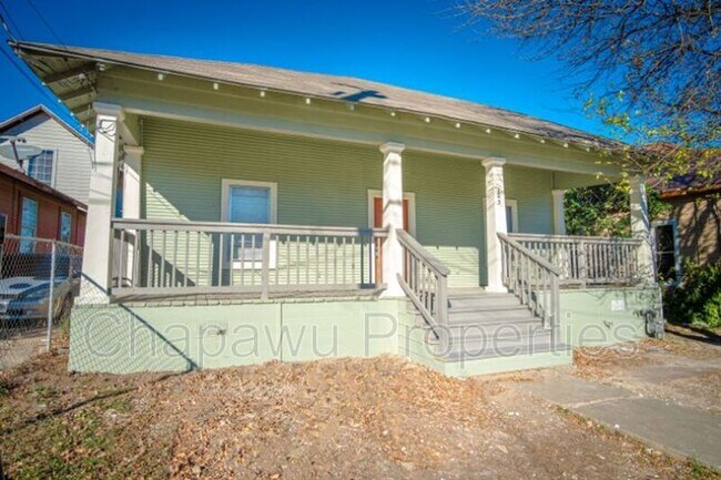 Building Photo - 125 Southolme Ave