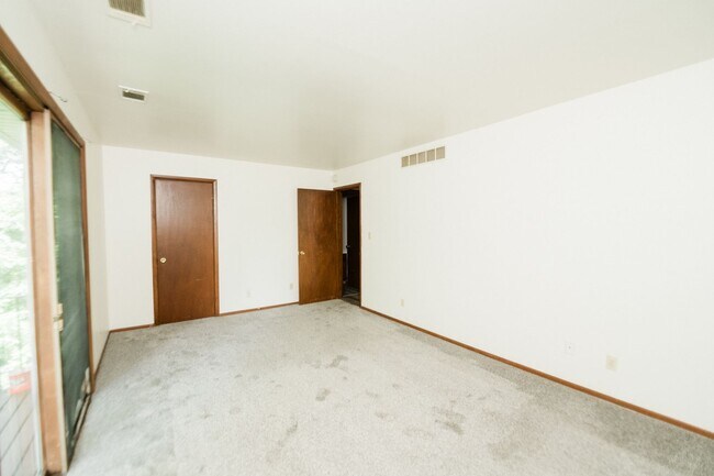 Building Photo - 3320 Randolph Pl