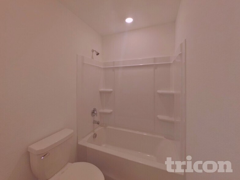 Building Photo - 10712 Cowhide Ln