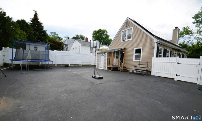 Building Photo - 430 Berkeley Rd