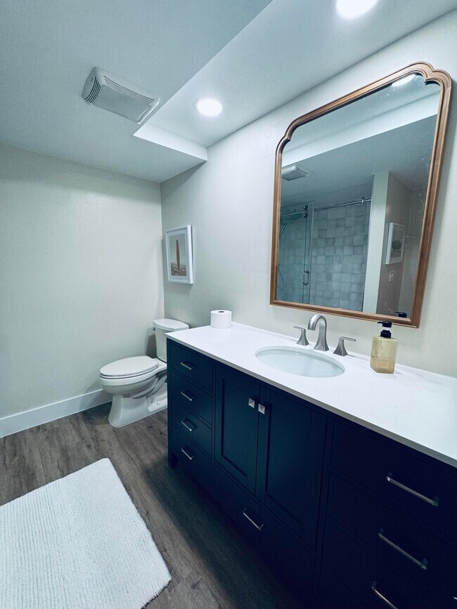 Building Photo - 12260 Sag Harbor Ct