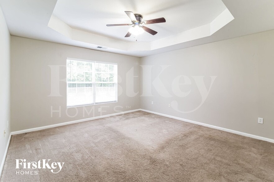 Building Photo - 918 Laurel Oak Ln