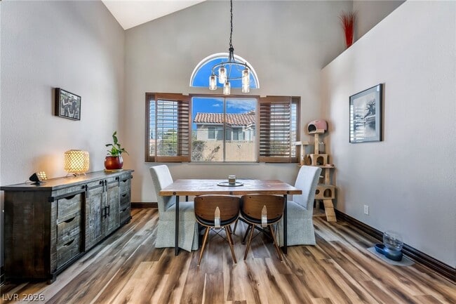 Building Photo - 9248 Evergreen Canyon Dr