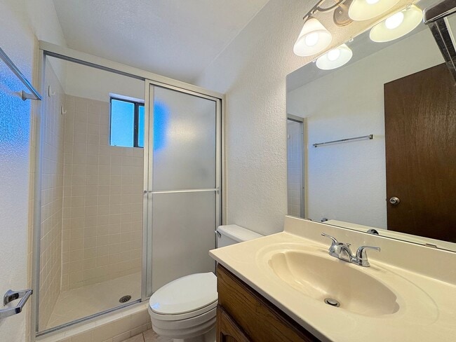 Building Photo - West El Paso 4 bed/3 bath refrig A/C Home!