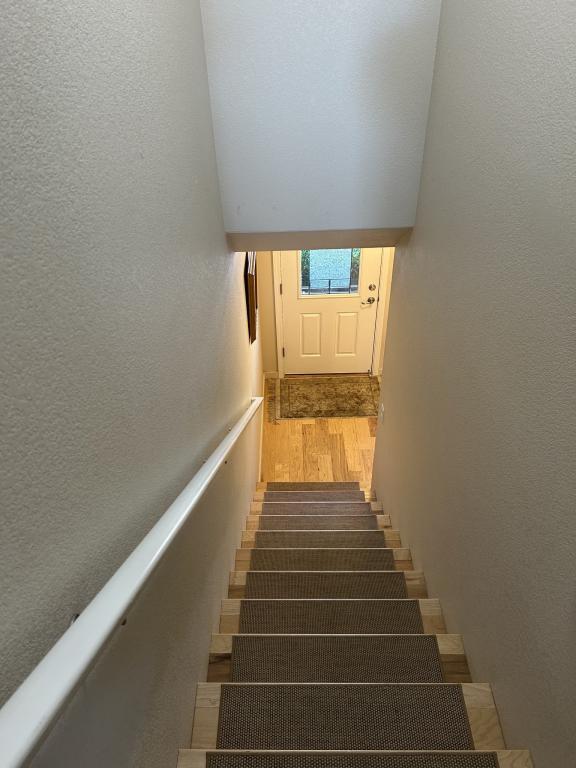 Building Photo - 237 Dunthorpe Dr