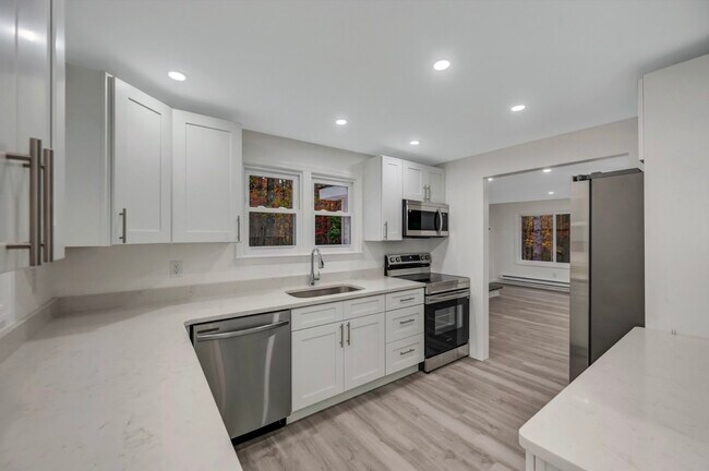 Building Photo - 752 Toll Rd