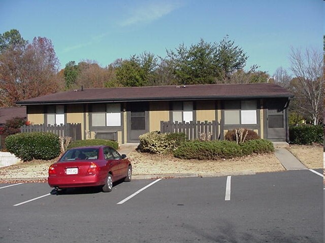 Building Photo - Harmony Woods