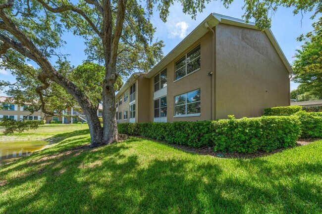 Building Photo - 2152 Gulf View Blvd